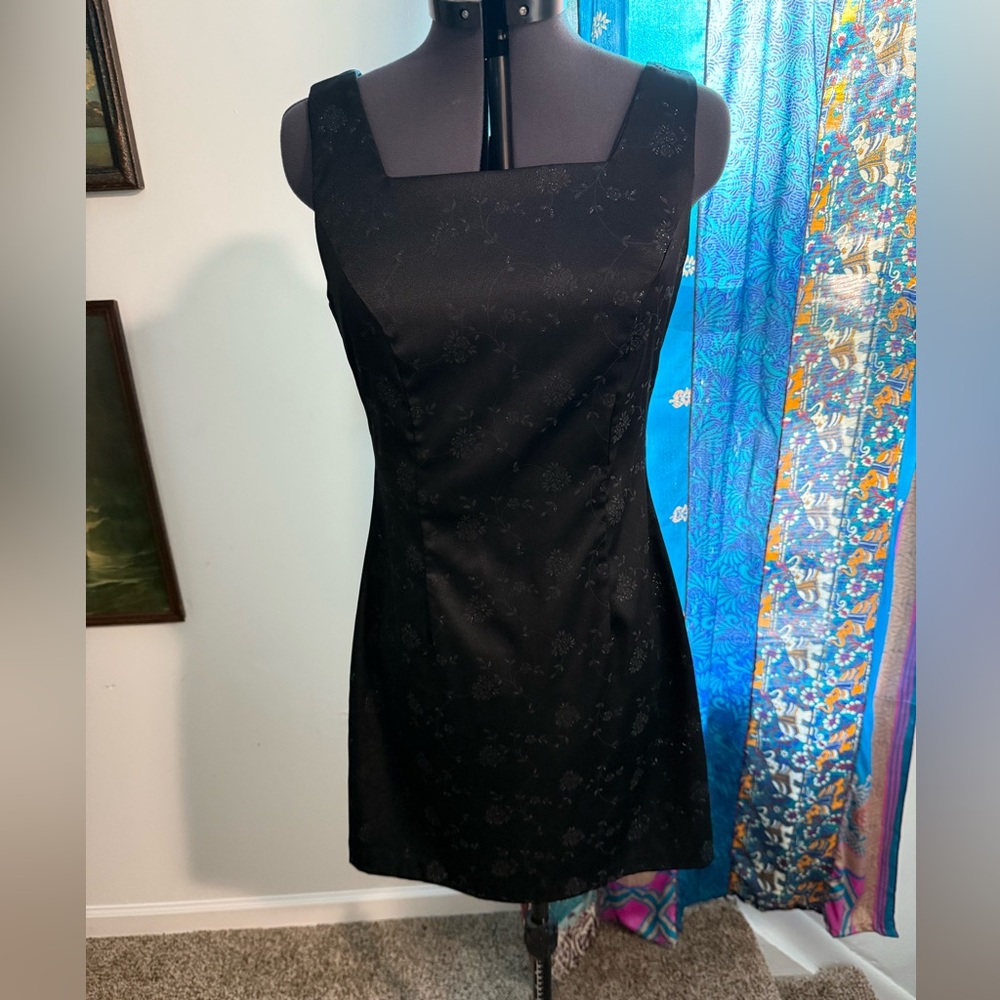 Vintage City Triangles little black dress